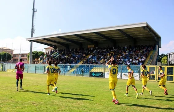 Il team canarino di mister Sansovini dopo aver fallito nello scorso campionato il salto di qualità, in questo 2026/2027 sembrerebbe avere idee più chiare