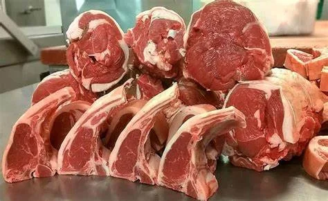 Carne ovina non tracciata in un ristorante di Ussita, scatta il sequestro 