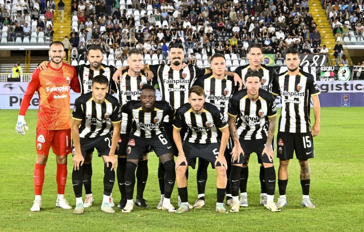 Ascoli Calcio - Picchio contro il Pontedera, possibile bocciatura per l'esterno Adjapong