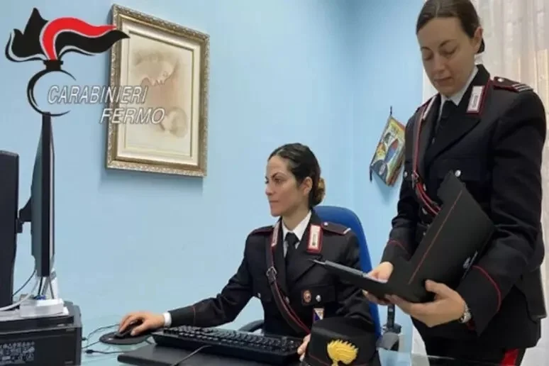 Estorsioni a sfondo sessuale, due denunce per casi nel Fermano