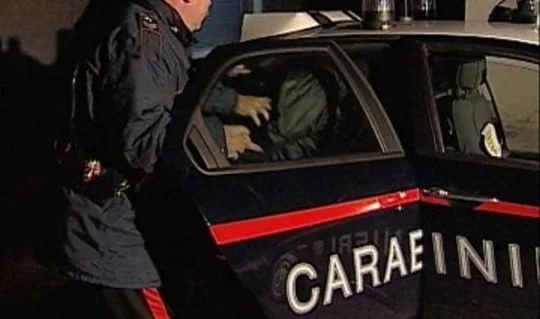 Scattano i controlli in stazione: un arresto per resistenza e una denuncia per spaccio