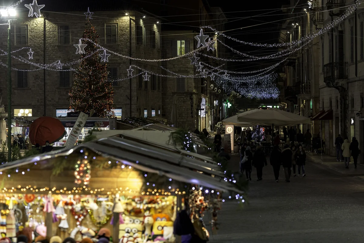 Ascoli Piceno - Torna la storica "Fiera di Natale": non mancherà neanche la solidarietà