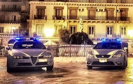 Rissa in piazza a Civitanova Marche, alcune persone portate in Commissariato