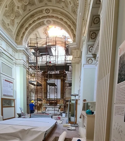Montedinove, subito in sicurezza il tetto della chiesa di Santa Chiara
