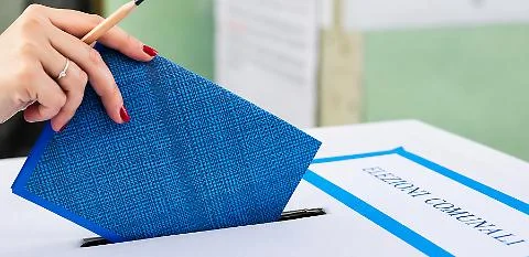 Elezioni comunali nelle Marche, alle 12 affluenza al 13,70% 