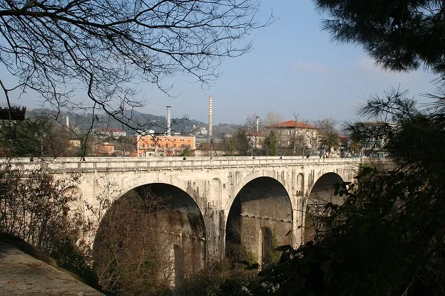 Scopre di essere malato e tenta di gettarsi dal ponte: salvato in extremis