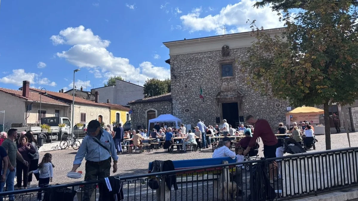 "Sotto il segno della terra" supera ogni aspettativa a Collelongo: piazza, tartufaie e Palazzo Botticelli gremiti