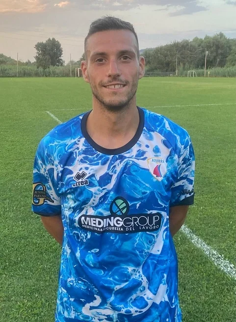 Altro acquisto eccellente in casa Azzurra Sbt, l'esperto centrocampista Luca Rossi