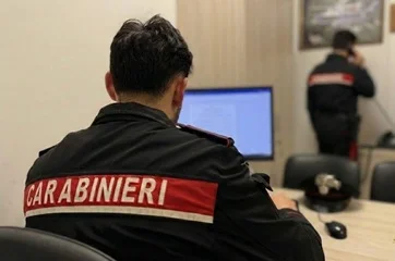 Falsi innamorati online con identità travisate si fanno accreditare 1.500 euro 
