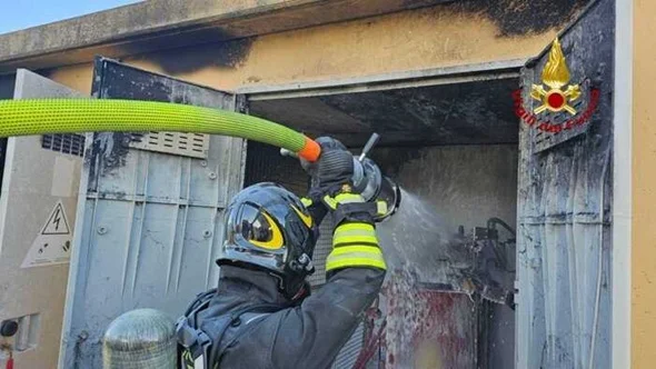 In fiamme il trasformatore di una cabina fotovoltaica in campagna a Offida 