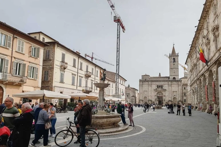 Iniziati i lavori di riqualificazione di piazza Arringo a Ascoli Piceno