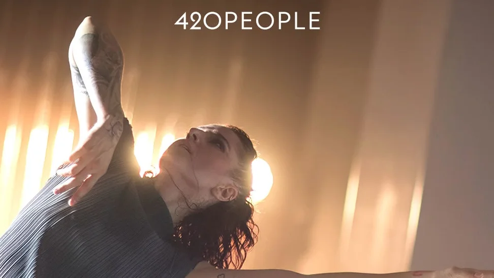 Ad Ascoli arriva "Smoke and Mirrors": il 15 novembre al Filarmonici lo spettacolo di danza contemporanea e musica dal vivo della compagnia praghese 420People