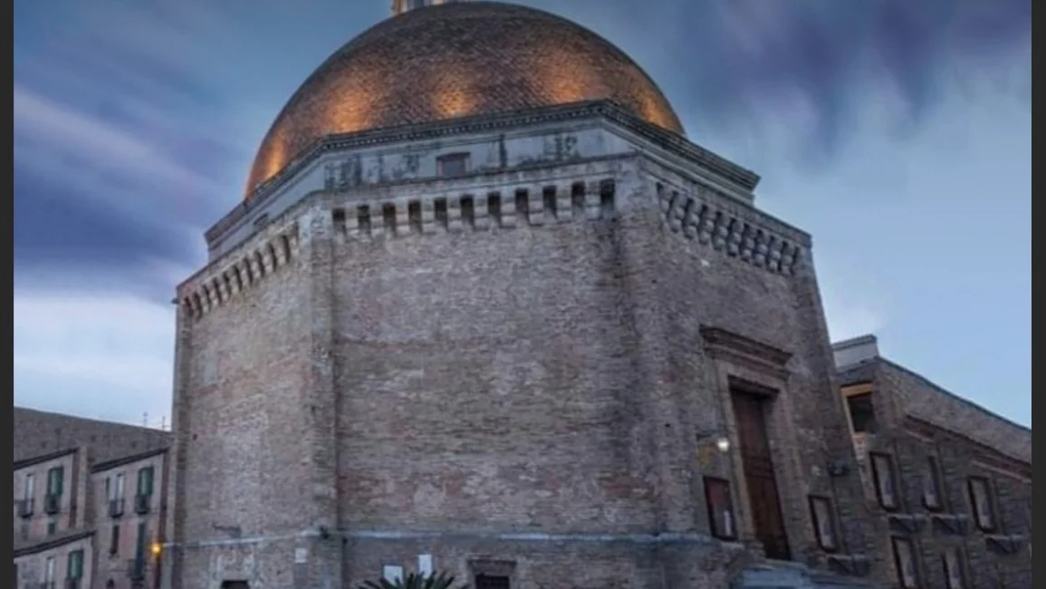 Il Maestro Orafo Giuliano Montaldi celebra l’Abruzzo: al Premio CulturiAMO di Giulianova debutta il nuovo ciondolo dedicato al Duomo di San Flaviano