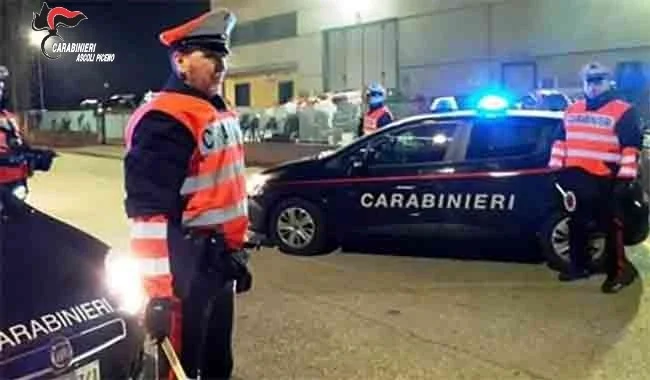 Droga pagata con ricariche telefoniche, due gli arresti