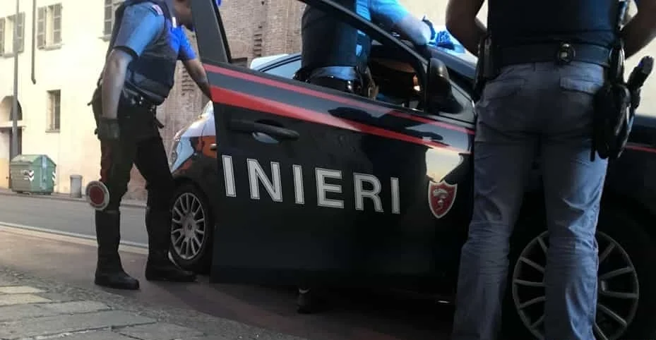 Ragazze fuori controllo: aggressione contro i Carabinieri, denunciate