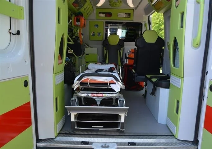 Viene investita da un'auto, donna muore poco dopo in ospedale