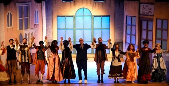IL TEATRO MADE IN MARCHE IN TOUR IN TUTTA ITALIA, "LA BOTTEGA DEL CAFFÈ" DI GOLDONI APPRODA A SALERNO