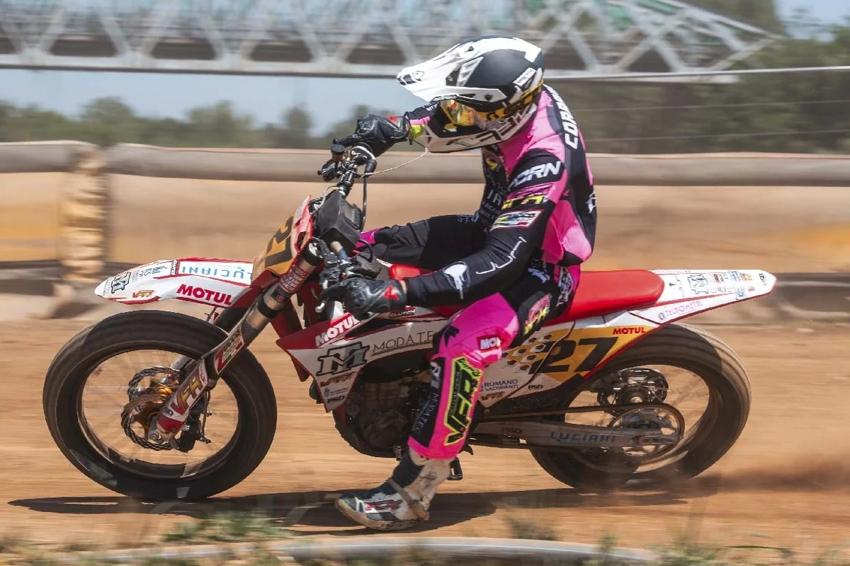 Motociclismo, VFR Racing campione d'Italia flat-track con Corradetti