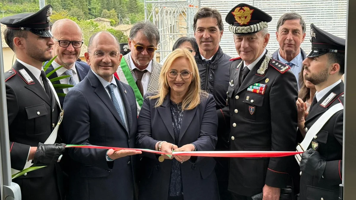 FIASTRA, IL PRESIDENTE ACQUAROLI ALL'INAUGURAZIONE DELLA NUOVA CASERMA: “SEGNO TANGIBILE DI UNA RICOSTRUZIONE CHE ACCELERA”