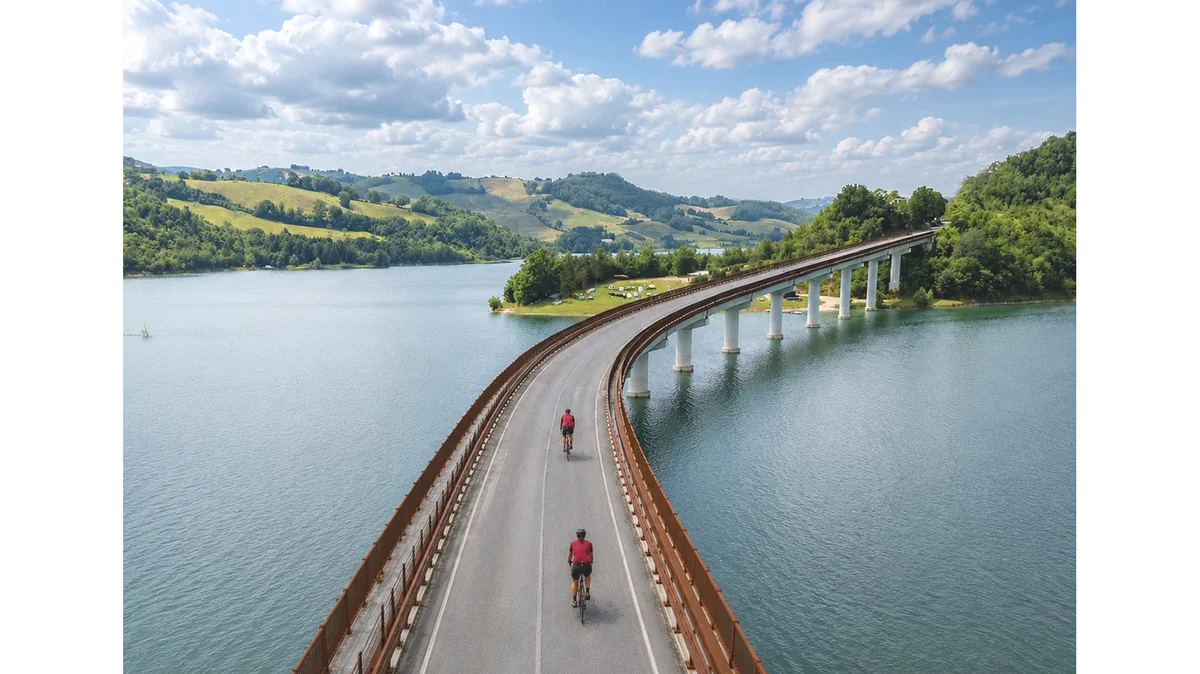 Presentata a Roma la nuova Ciclovia dei Borghi più belli d’Italia nelle Marche: un’infrastruttura strategica per promuovere e connettere territori, comunità e futuro
