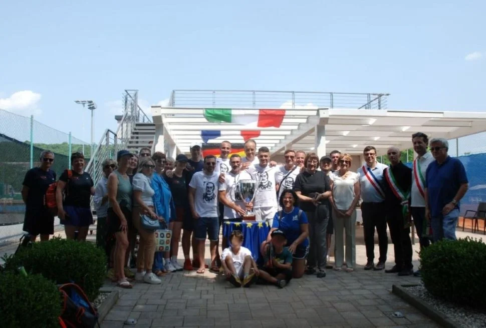 Il Circolo Tennis ONE conquista il primo titolo del "Grande Trofeo Itinerante"
