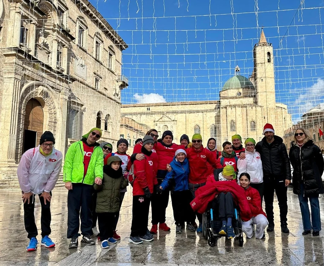La Carica dei Babbi Natale sostiene Michelepertutti