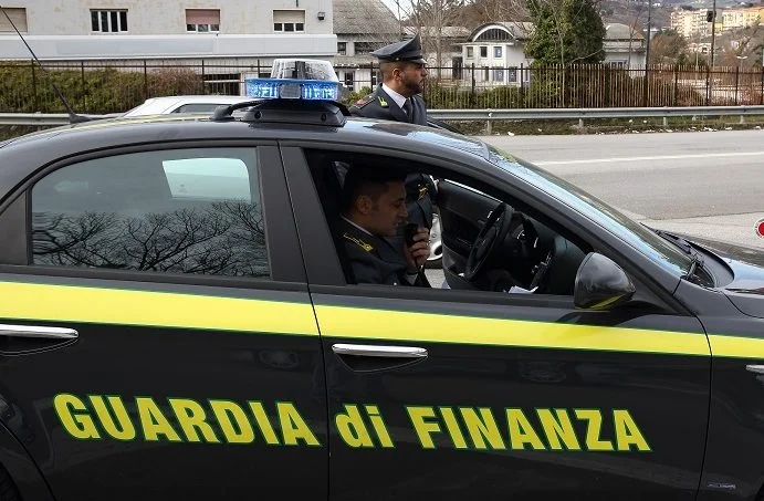 Traffico illecito di rifiuti e indebito Reddito di cittadinanza