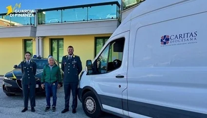 Battuta di pesca illegale, il pesce sequestrato dalla Finanza è stato donato alla Caritas Diocesana