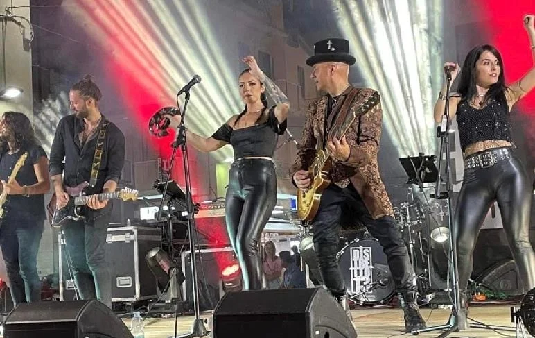 Cantine Aperte: un weekend tra vino, musica, cibo e divertimento alla Cantina “Villa Pigna”. Gran finale con i "DISTRETTO 13"