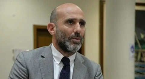 Il silenzio degli incoerenti: duri con i deboli, comprensivi con i forti, silenziosi in casa propria