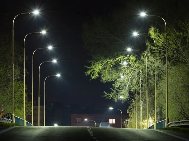 Luce in via della Pace, lavori in partenza