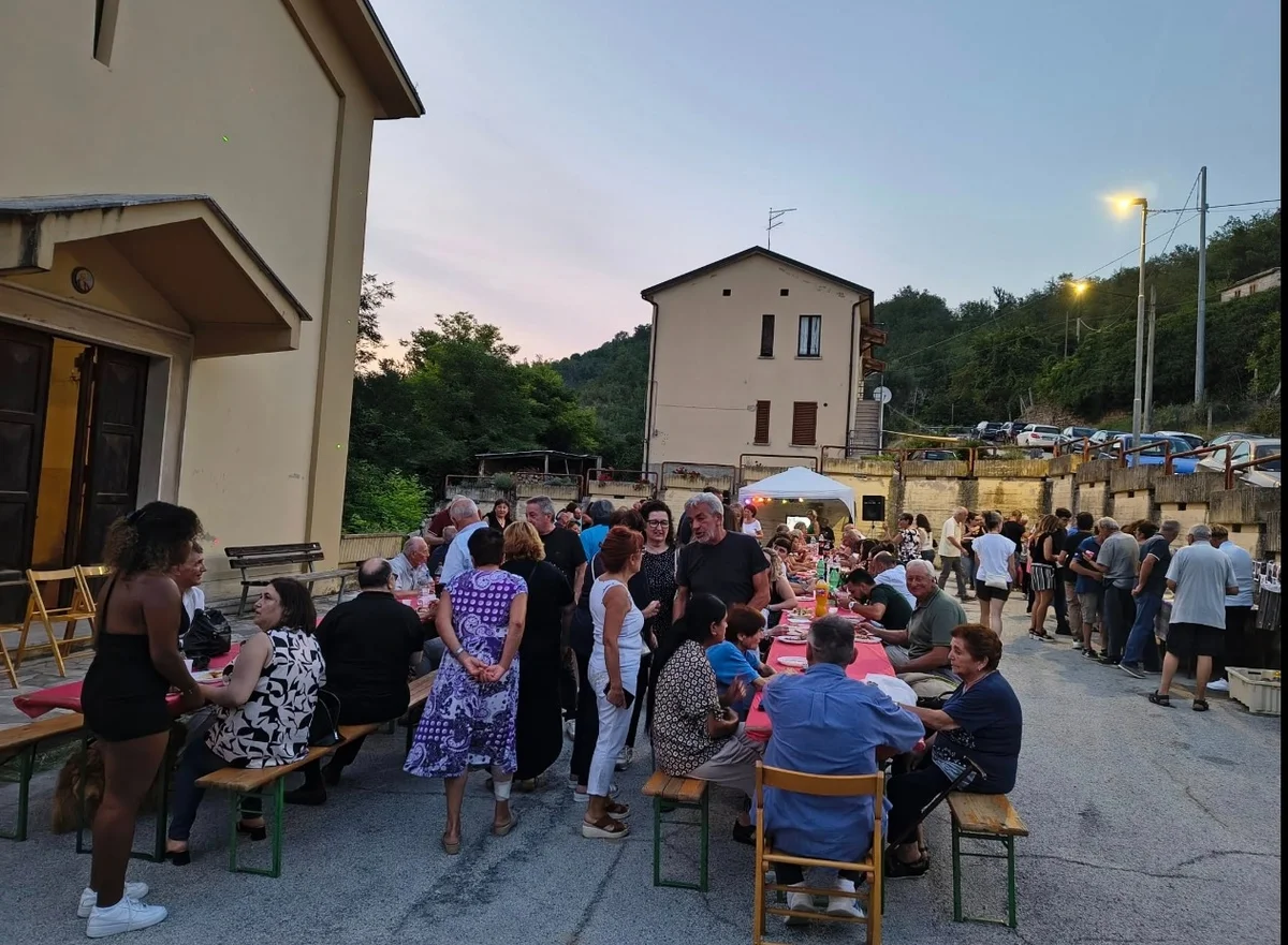 Ascoli Piceno - Ripopolare il paese dopo il terremoto, l'idea degli abitanti di Monsampietro