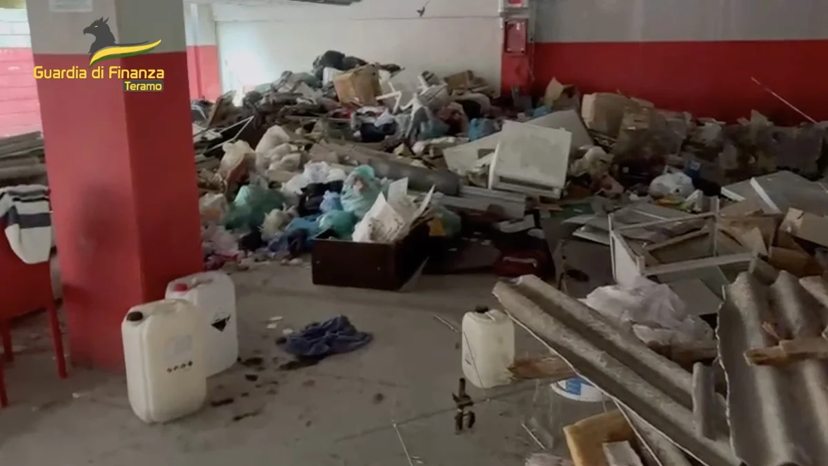 Sequestrata una discarica abusiva all’interno di un parcheggio sotterraneo di un centro commerciale di Colonnella