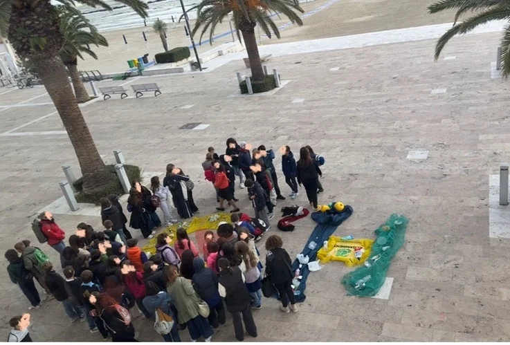 Bambini, ragazzi ed "Acqua" , la partecipazione al mega Forum di Grottammare