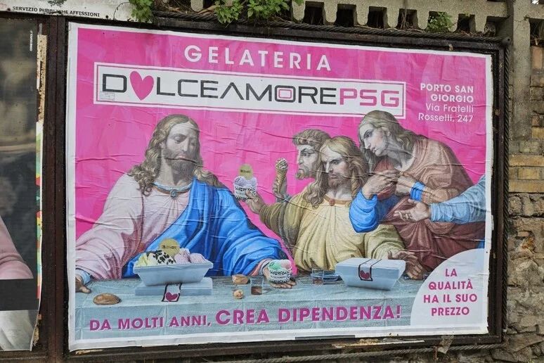 Gelati inseriti nel manifesto con l'Ultima Cena, "non volevamo offendere"