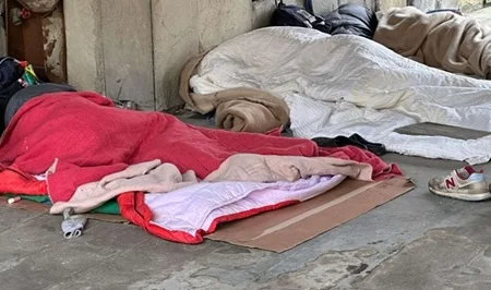Oltre il decoro, la solidarietà: per una Città che non lascia indietro nessuno
