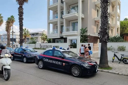 Non si ferma all'alt dei Carabinieri, bloccato dopo un inseguimento 