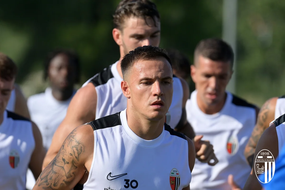 Ascoli Calcio - Prima amichevole, battuto 9-0 il Castel di Lama