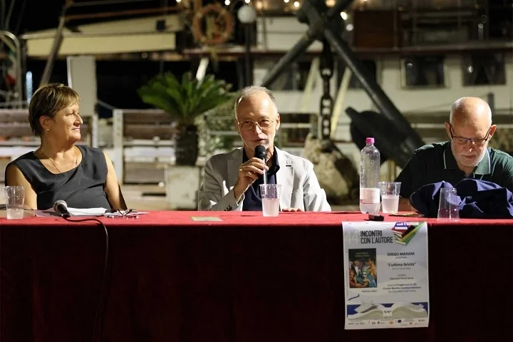 Diego Marani incanta il Circolo Nautico Sambenedettese con il libro "L’ultima falsità"