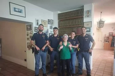 Anziana derubata nel Fermano, la Polizia la soccorre e recupera la refurtiva 