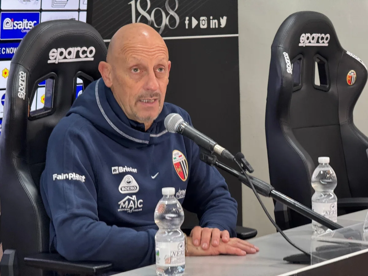 Ascoli Calcio - Di Carlo dopo il ko contro l'Entella: "C'era un rigore clamoroso su Alagna"