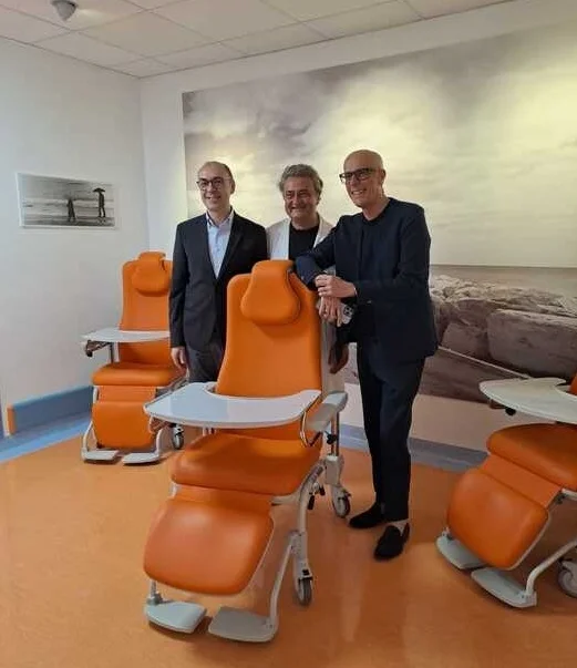 Banca del Piceno dona 12 poltrone al reparto di geriatria dell'ospedale "Madonna del Soccorso"