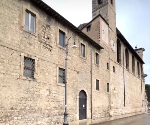 Chiusura Ponte Nuovo per installazione luce monumentale