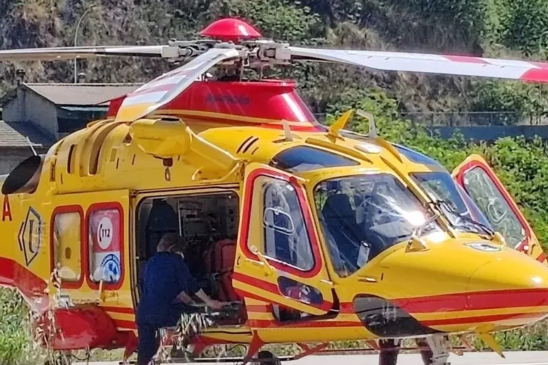 Causa incidente stradale nell'Ascolano e poi fugge