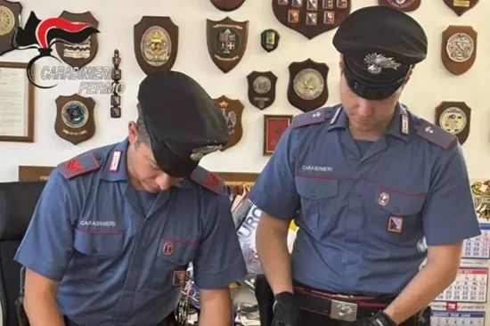 Detiene in casa 14 armi non segnalate e munizioni, denunciato 