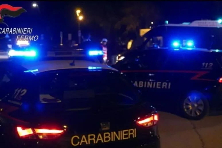 Rissa sul lungomare di Porto San Giorgio, 8 giovani denunciati