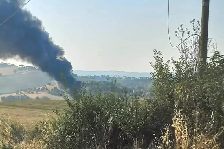 Incendio in un suolificio di Montegranaro