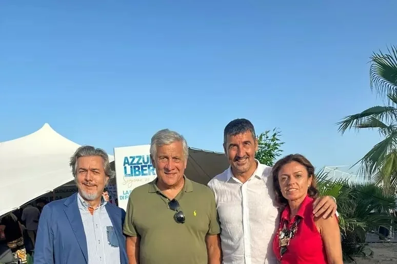 Battistoni (FI): "Benvenuto nella famiglia azzurra a Dallasta"
