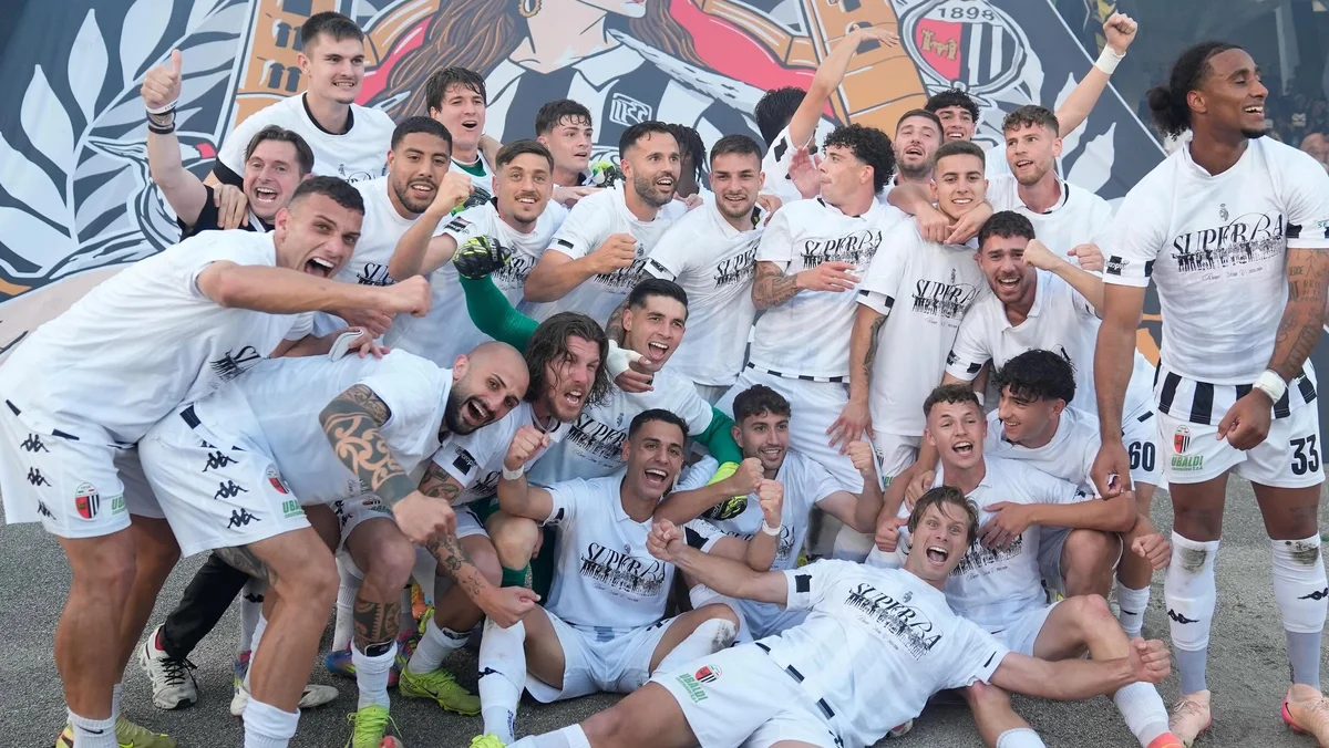 Ascoli Calcio - La festa per il ritorno in B, Passeri: "Sta nascendo qualcosa di bello"