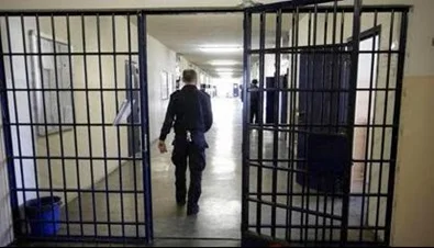 Aggressione nel carcere di Ascoli Piceno, agente della Penitenziaria finisce in ospedale 